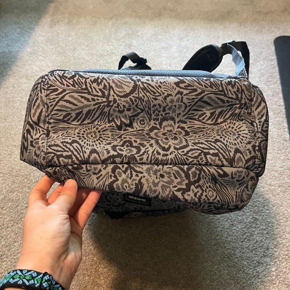 Dakine Campus Premium 28L Backpack in Petal Maze - Picture 8 of 8